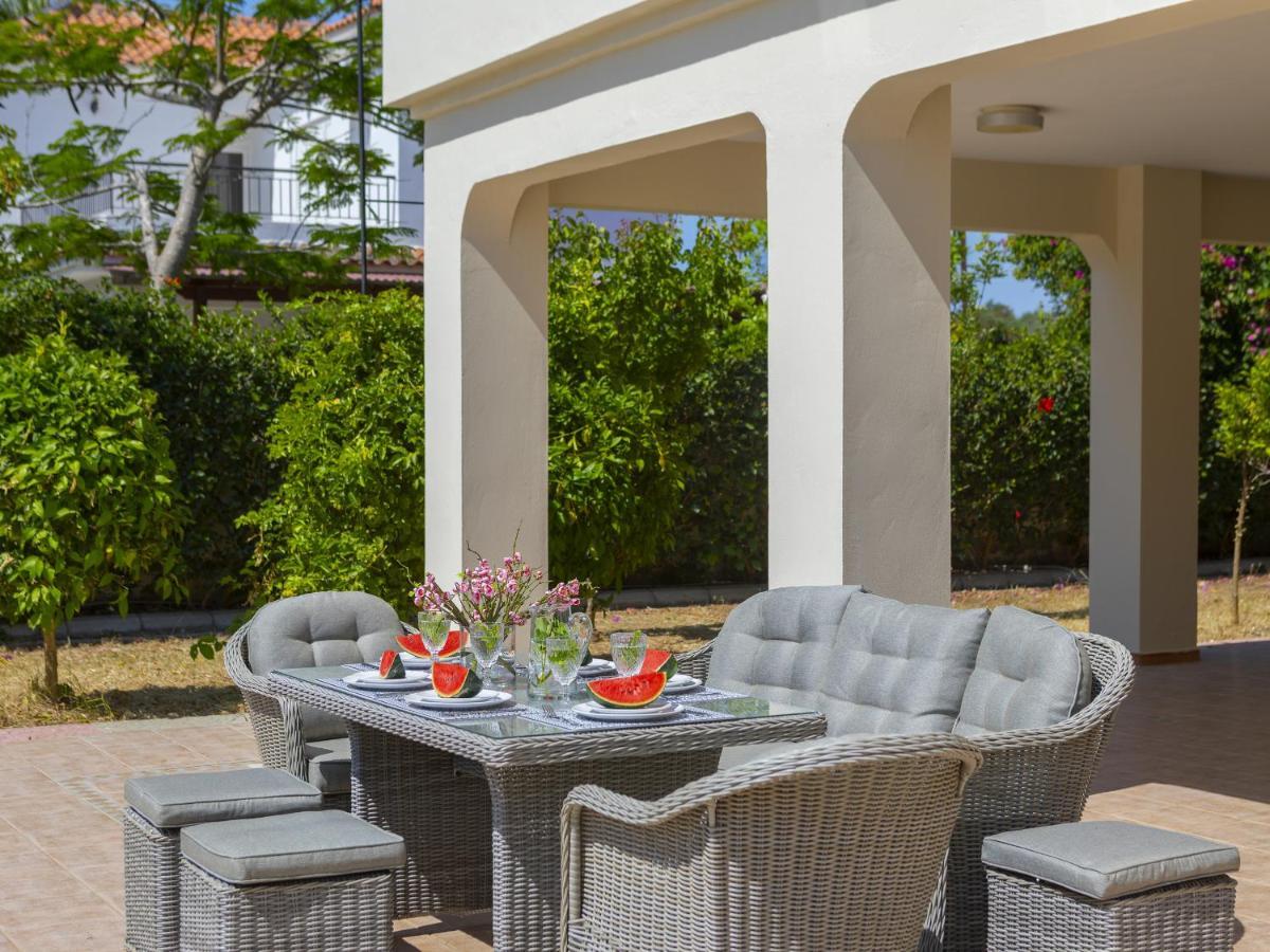 הוילה לרנקה Meneou Seaside Mansion 7 מראה חיצוני תמונה