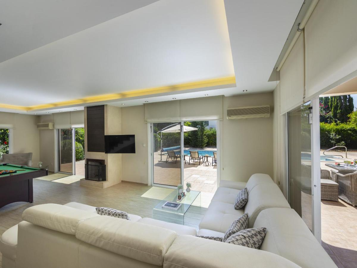 הוילה לרנקה Meneou Seaside Mansion 7 מראה חיצוני תמונה